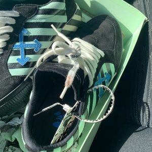 Off-White Vulcalized low trainers